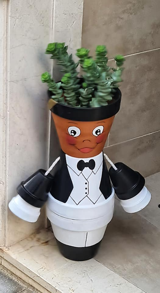 Beautiful painted pots, what a lovely idea